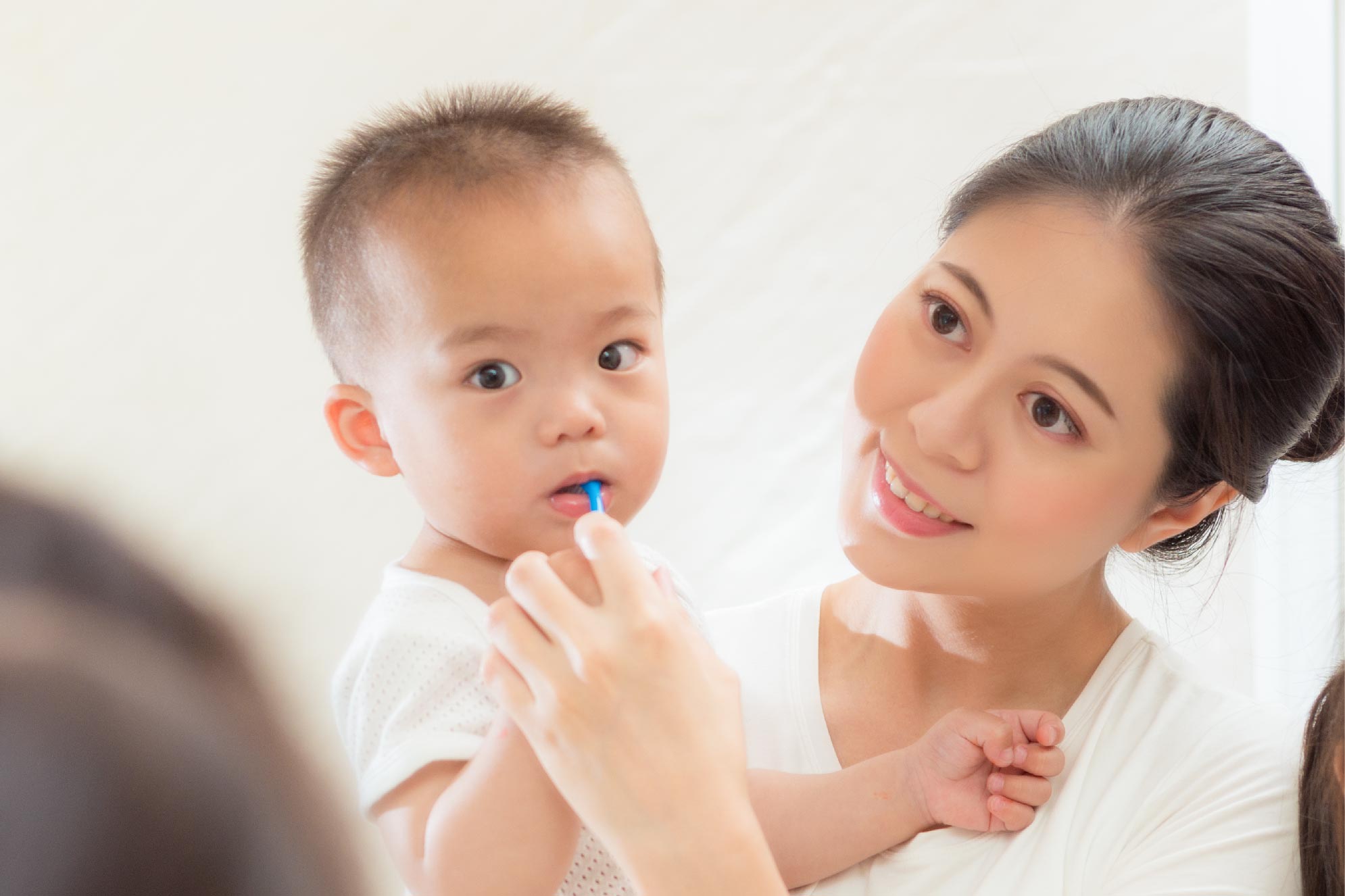 Langkah Tepat Cegah Gigi Berlubang Sejak Bayi!